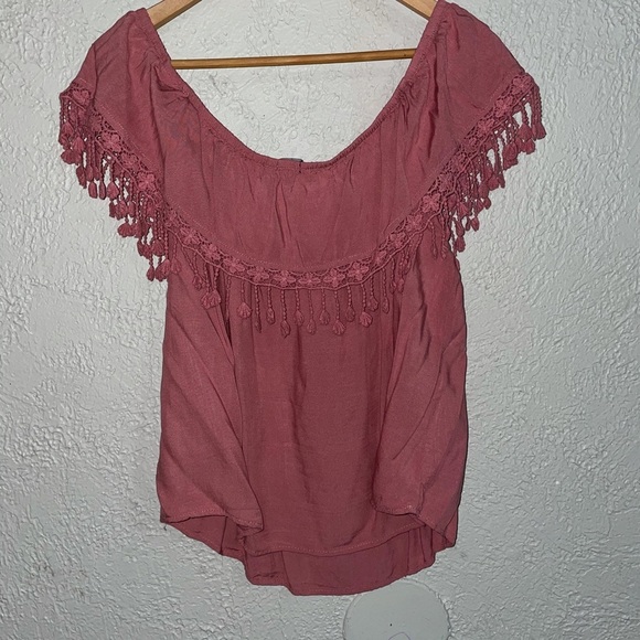 Rue 21 off the shoulder top work 2-3 times - Picture 2 of 3